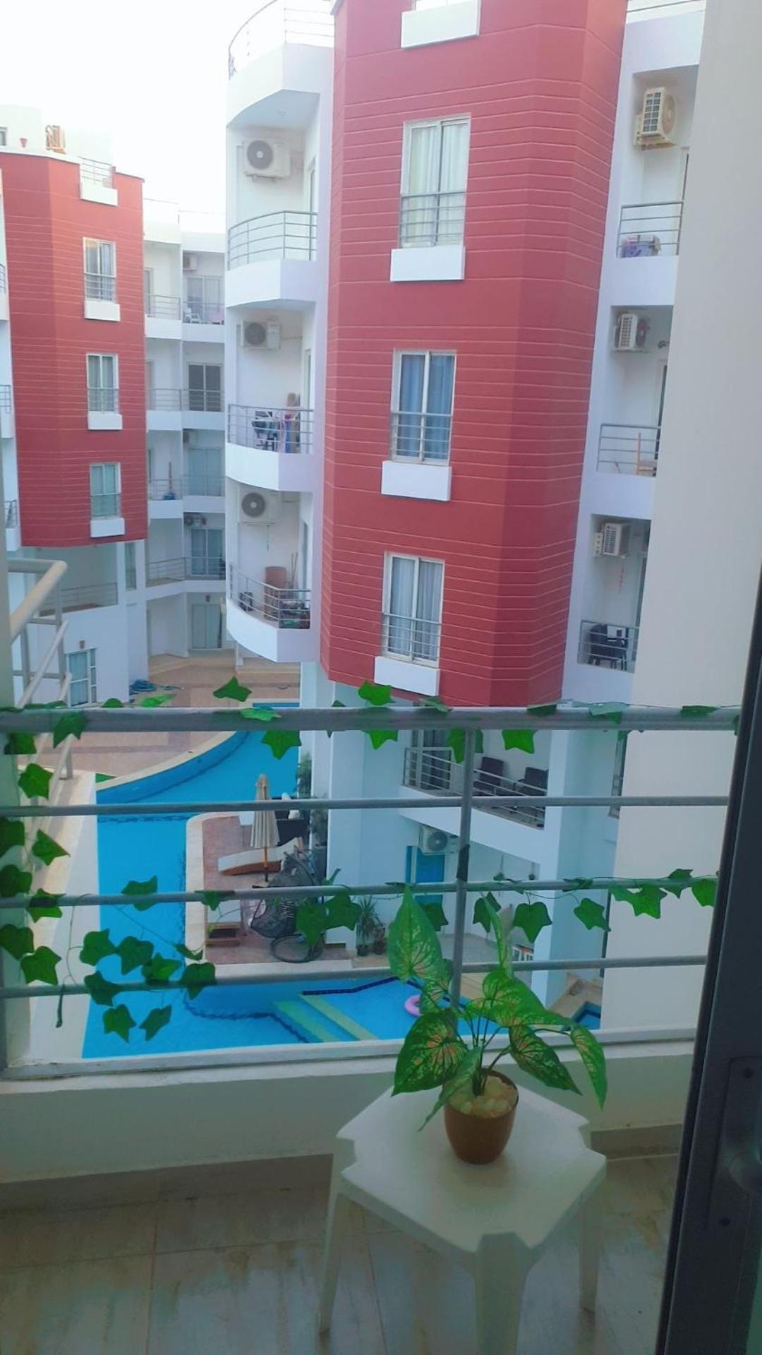 In Aqua Palms Apartament *